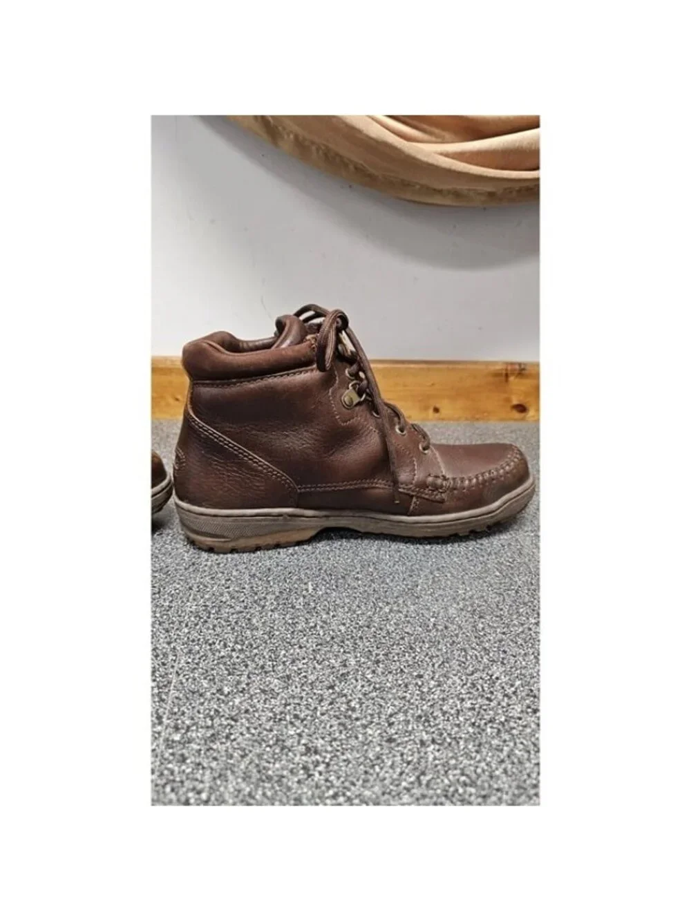 Nice 8M Pair Of Rocky Brown Hiking Boots